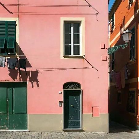 Rosy's House Un Attico A Due Passi Dall'acquario Parking Free * Genua